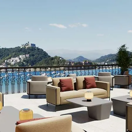 Nobu Hotel *