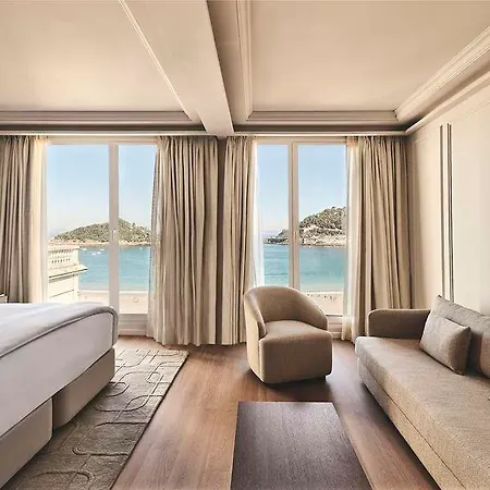Nobu Hotel